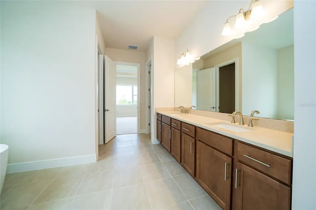 8834 Sanders Tree Loop Wesley Chapel FL 33545