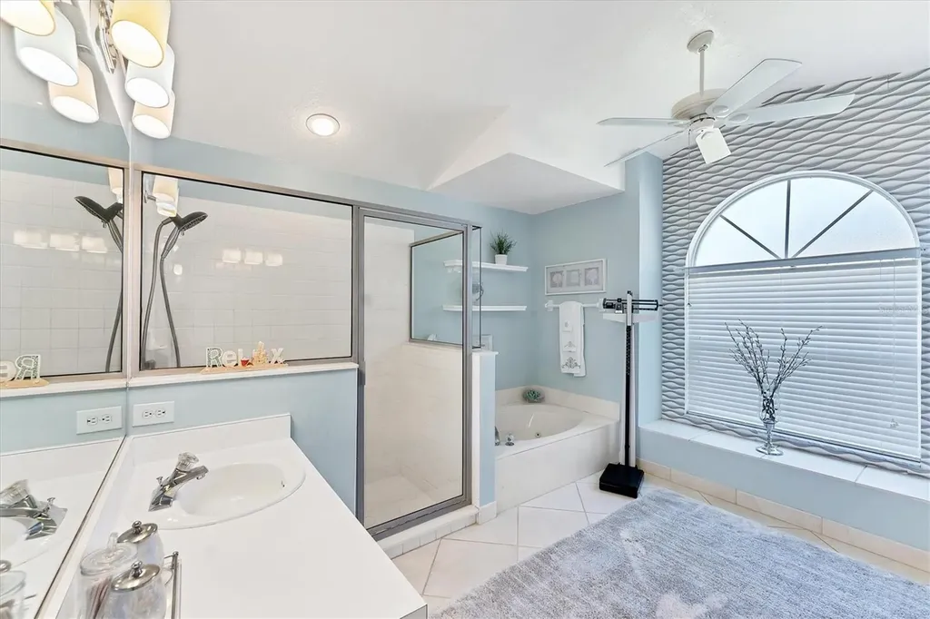 4585 Dover Street Circle E Bradenton FL 34203
