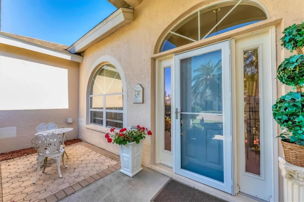 4585 Dover Street Circle E Bradenton FL 34203