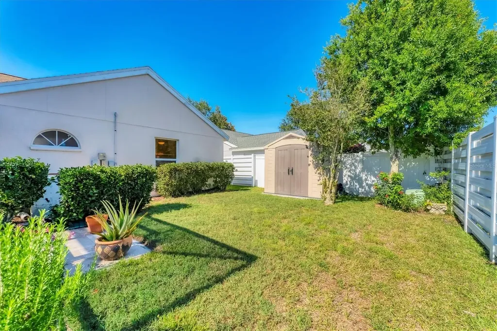 4585 Dover Street Circle E Bradenton FL 34203