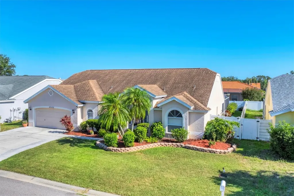 4585 Dover Street Circle E Bradenton FL 34203