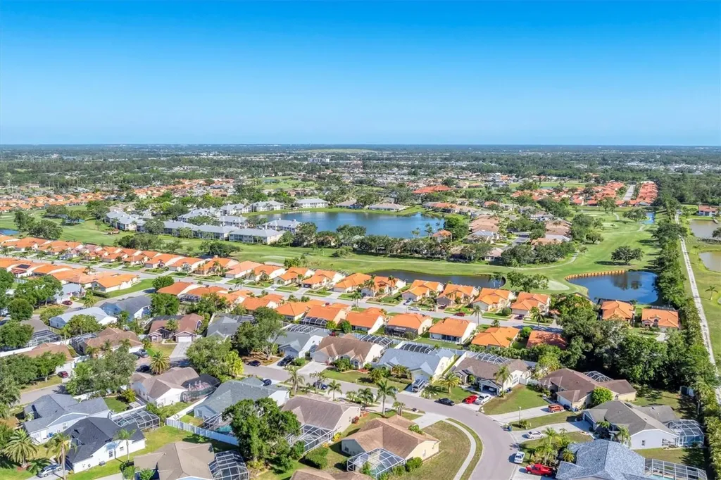 4585 Dover Street Circle E Bradenton FL 34203
