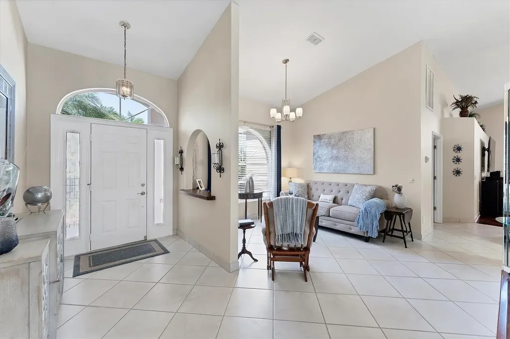 4585 Dover Street Circle E Bradenton FL 34203