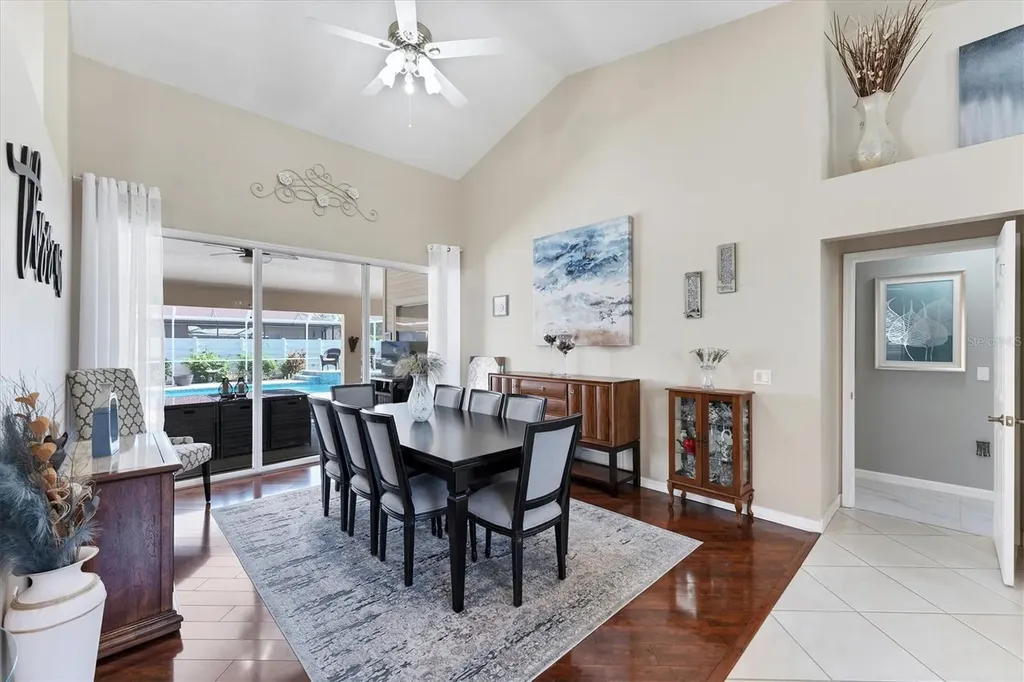 4585 Dover Street Circle E Bradenton FL 34203
