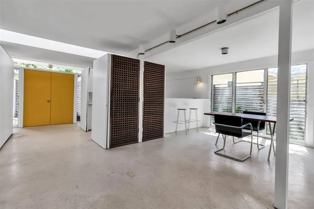 1677 Hyde Park Street Sarasota FL 34239