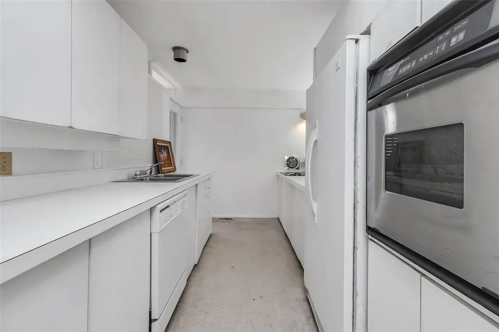 1677 Hyde Park Street Sarasota FL 34239