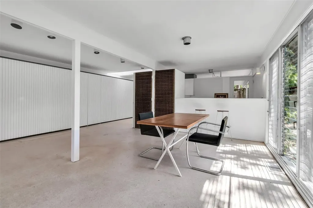 1677 Hyde Park Street Sarasota FL 34239