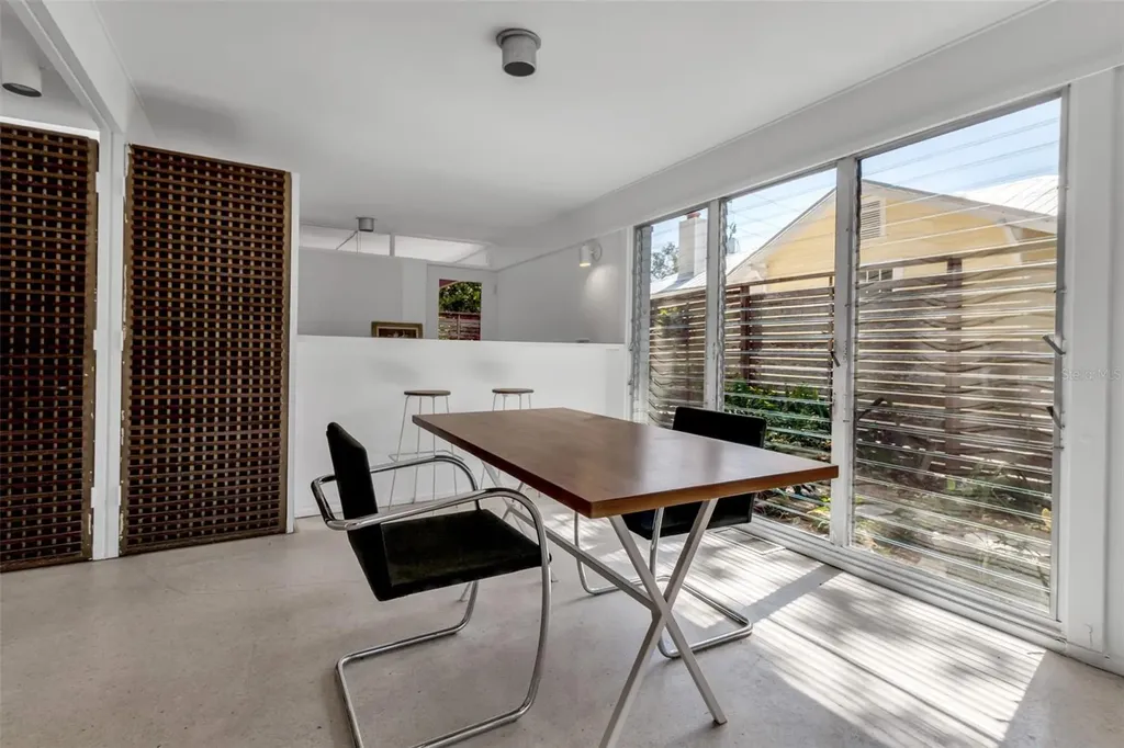 1677 Hyde Park Street Sarasota FL 34239