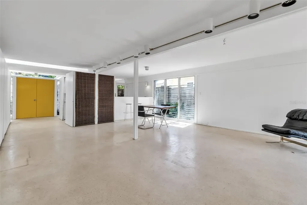 1677 Hyde Park Street Sarasota FL 34239