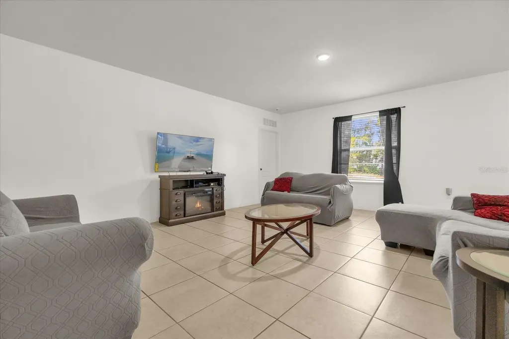 123 Zinnia Lane W Poinciana FL 34759