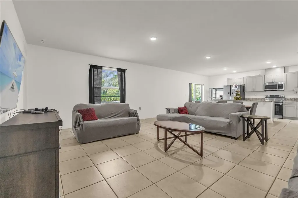 123 Zinnia Lane W Poinciana FL 34759