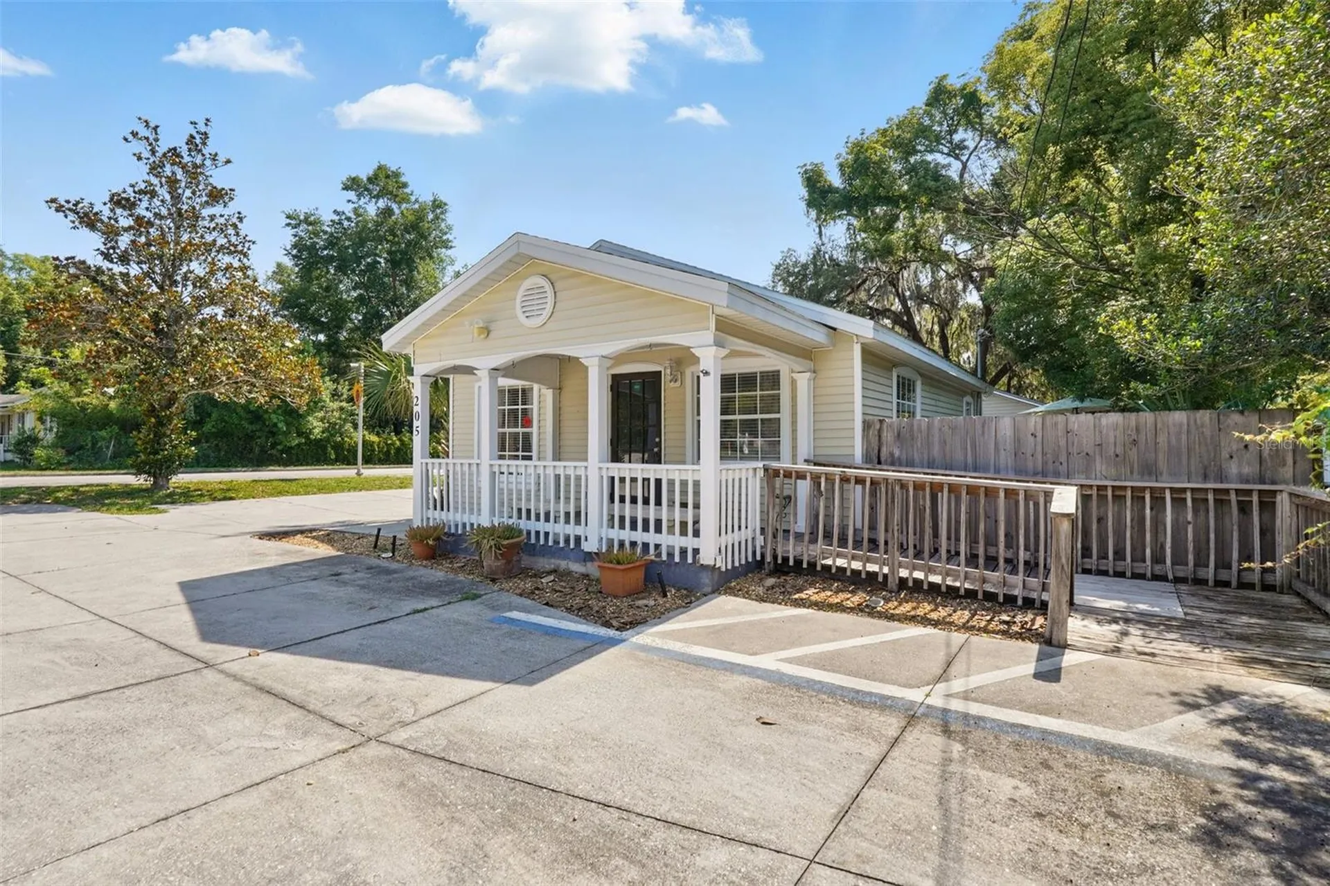 205 S Highland Avenue Apopka FL 32703