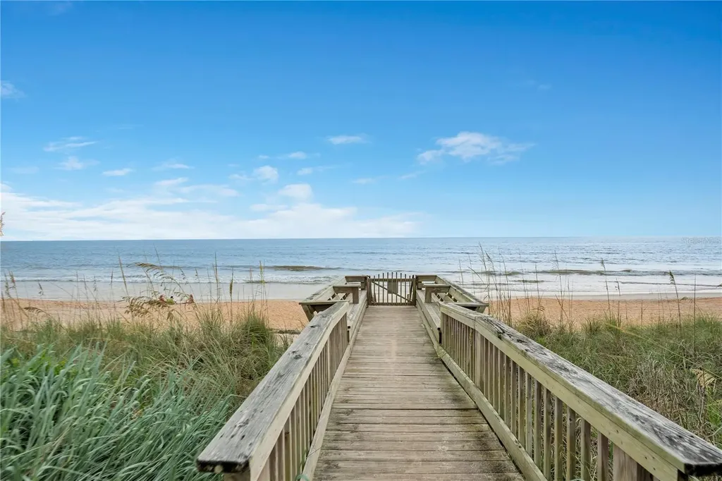 23 Oak View Circle E Palm Coast FL 32137