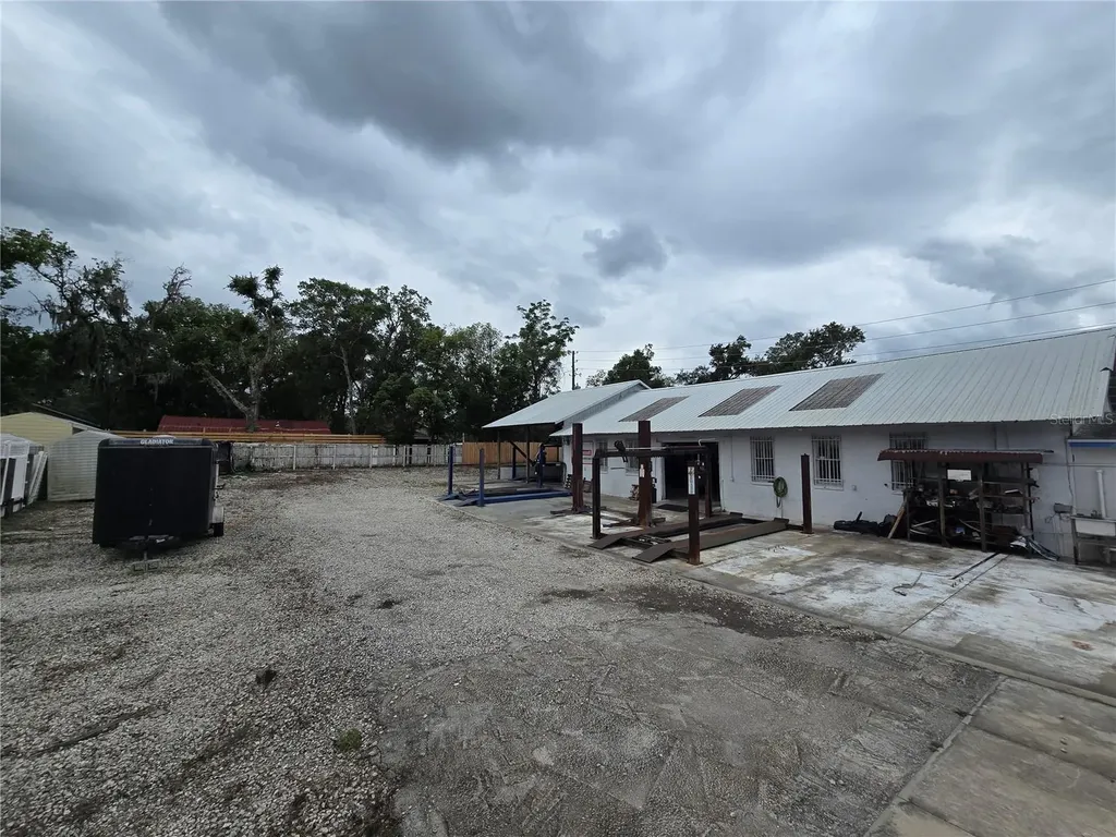 1310 1st Mount Dora FL 32757