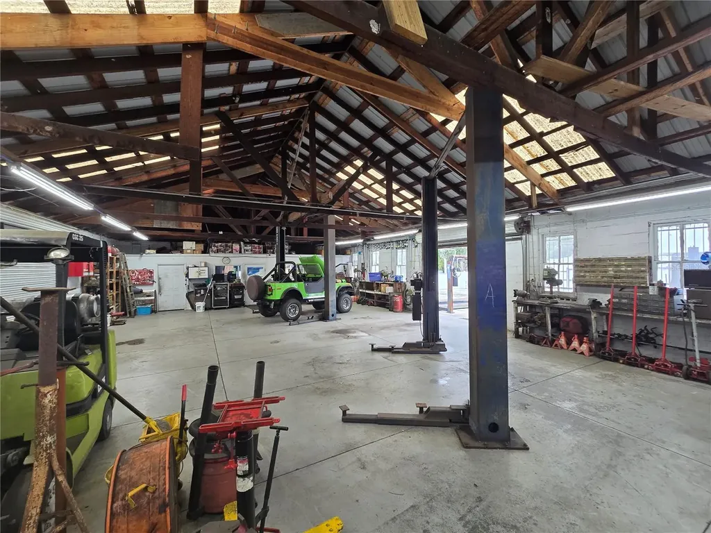 1310 1st Mount Dora FL 32757