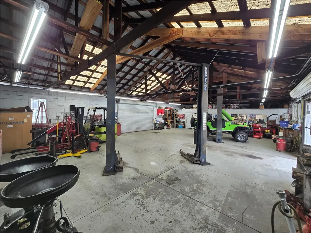 1310 1st Mount Dora FL 32757