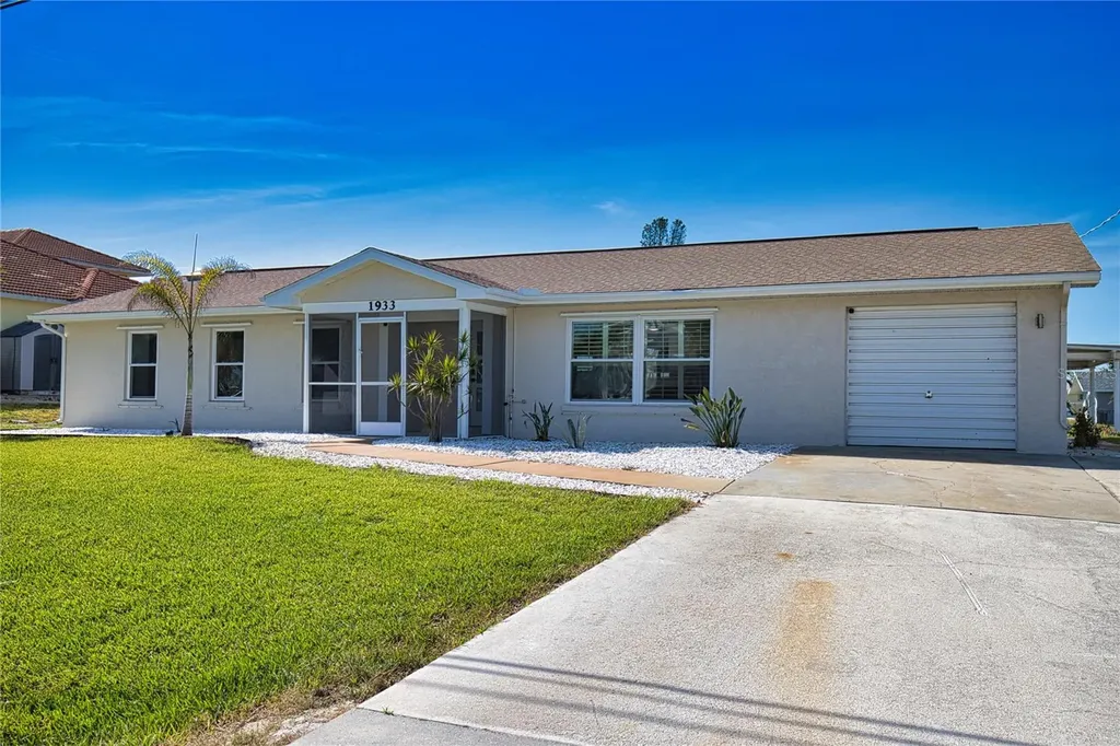1933 Oregon Trail Englewood FL 34224