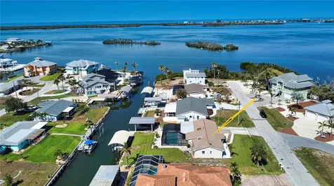 1933 Oregon Trail Englewood FL 34224