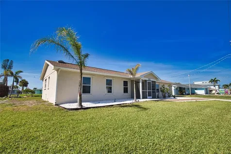 1933 Oregon Trail Englewood FL 34224