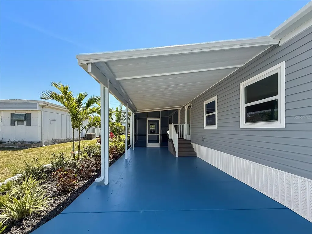 5141 Oakland Hills Avenue Sarasota FL 34234