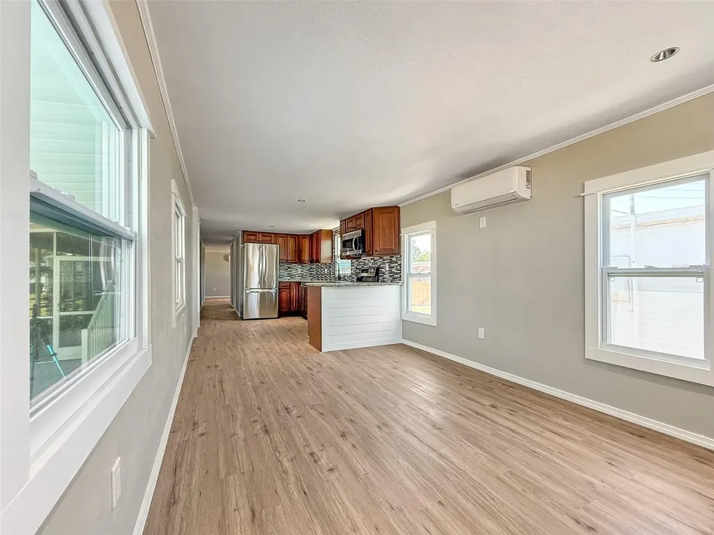 5141 Oakland Hills Avenue Sarasota FL 34234