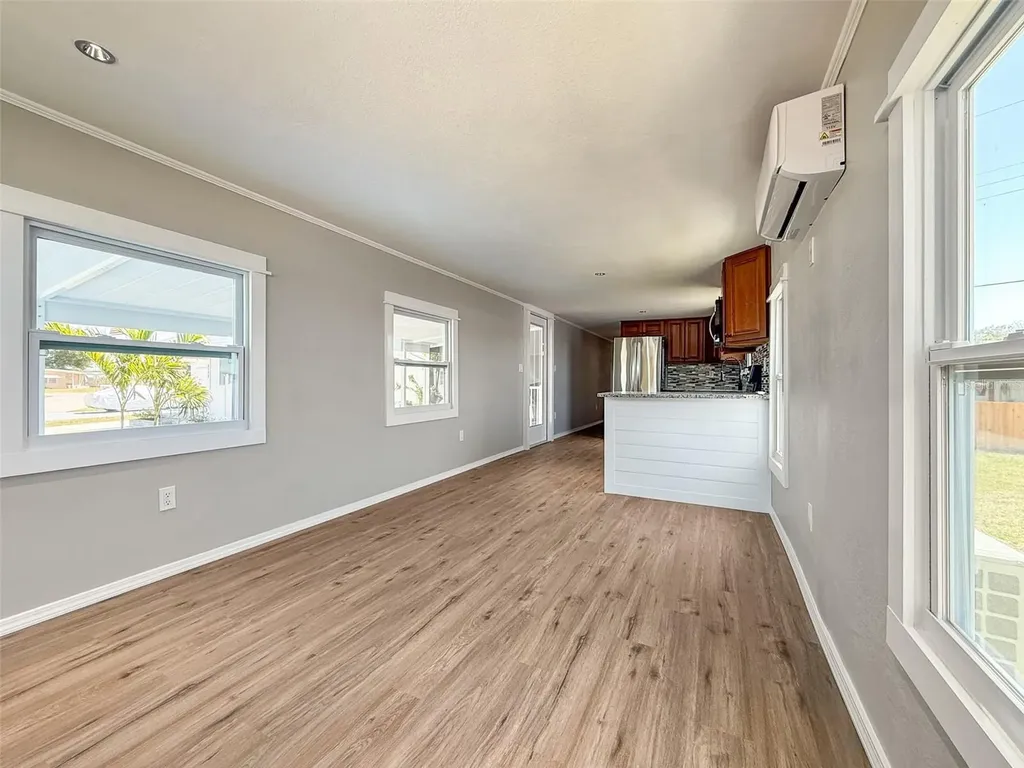 5141 Oakland Hills Avenue Sarasota FL 34234