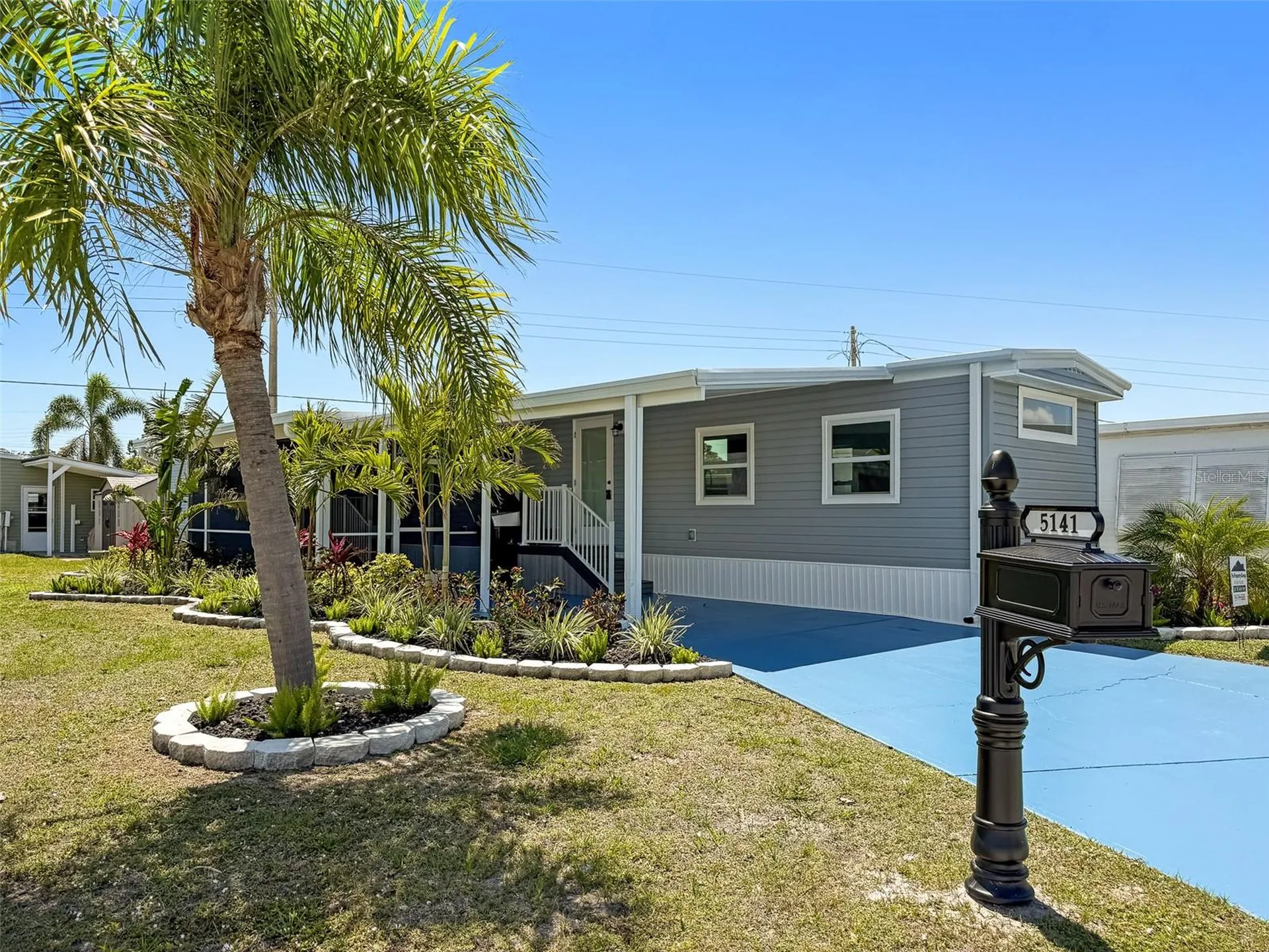 5141 Oakland Hills Avenue Sarasota FL 34234