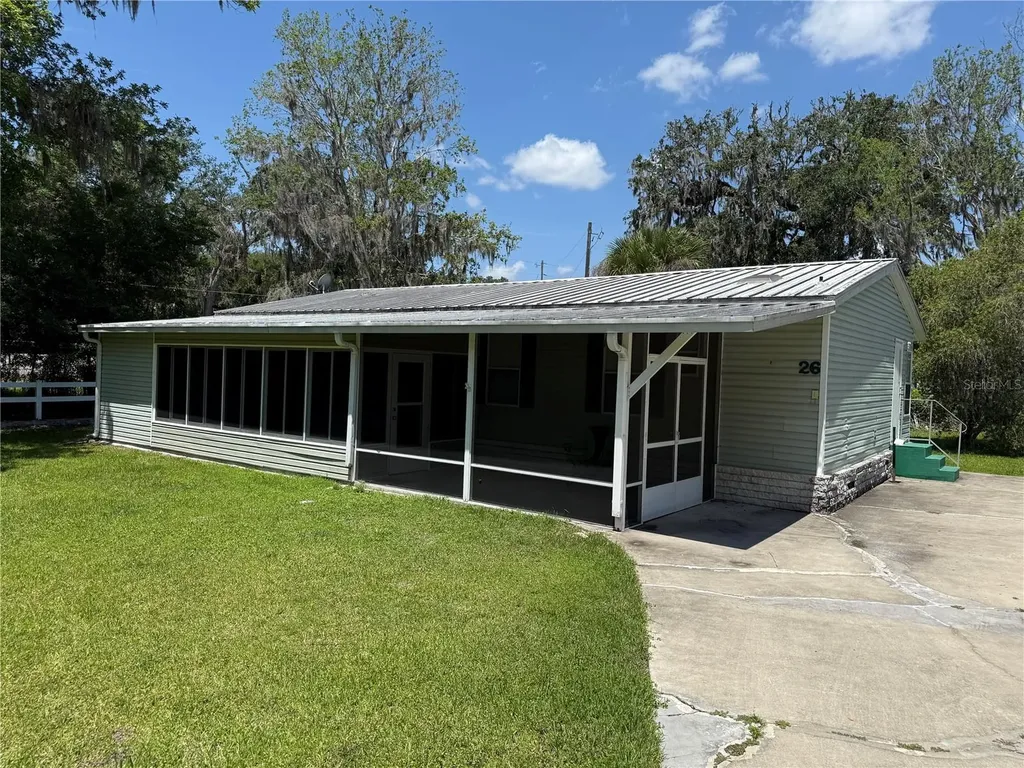 26 Canal Way Lake Panasoffkee FL 33538