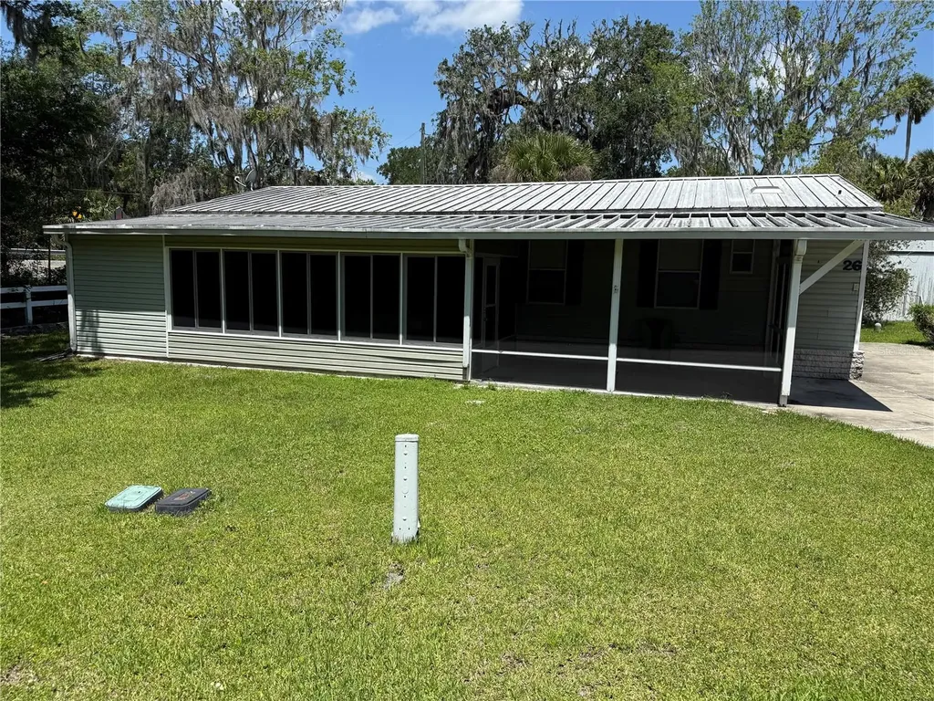 26 Canal Way Lake Panasoffkee FL 33538