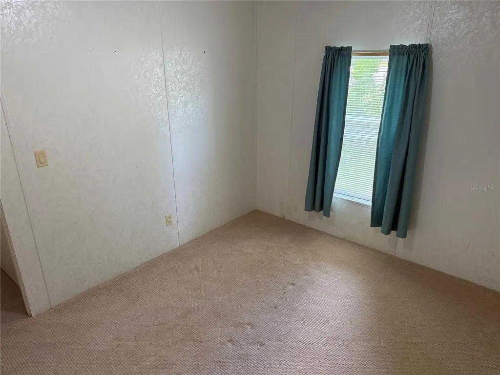 26 Canal Way Lake Panasoffkee FL 33538