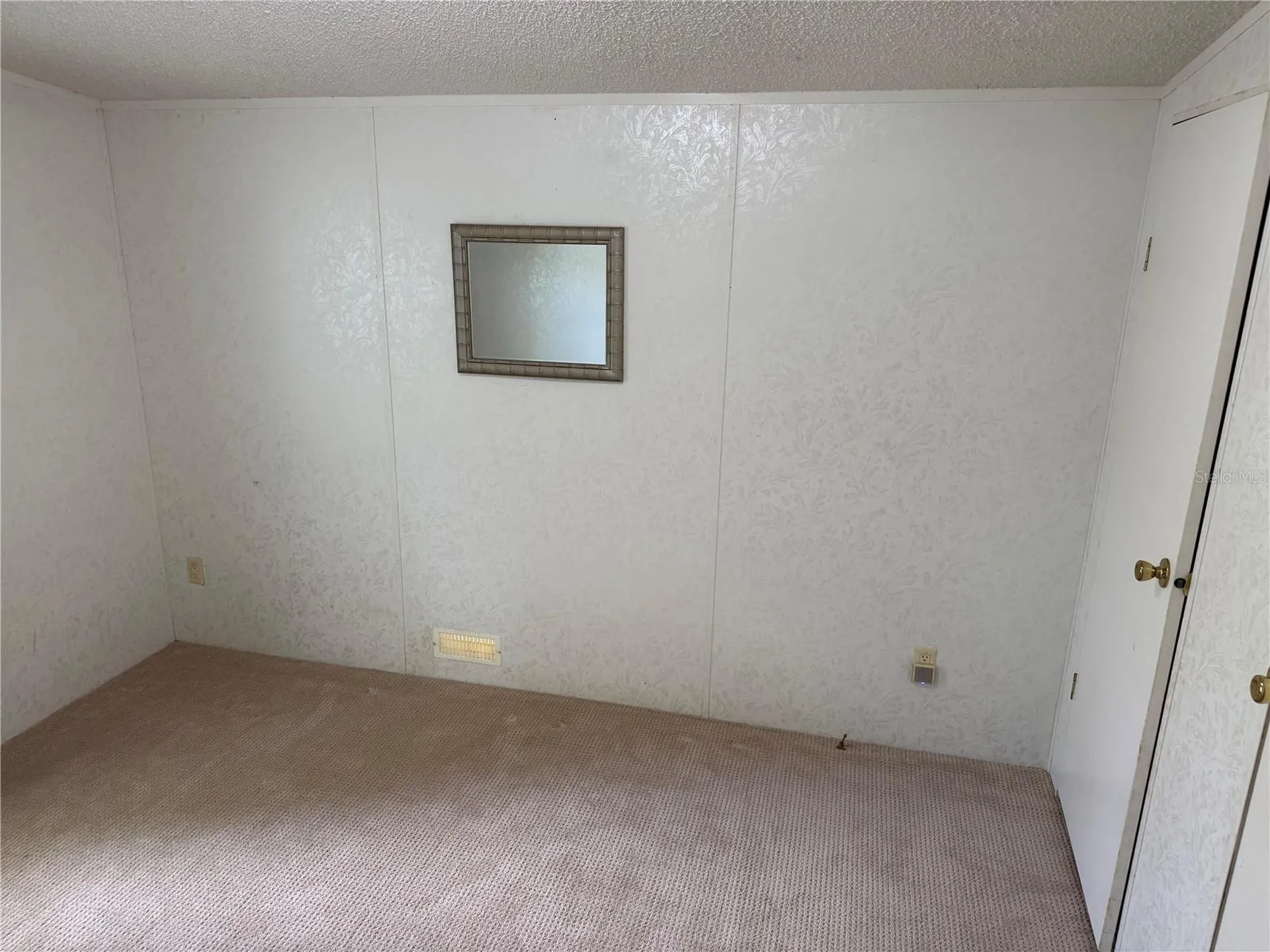 26 Canal Way Lake Panasoffkee FL 33538