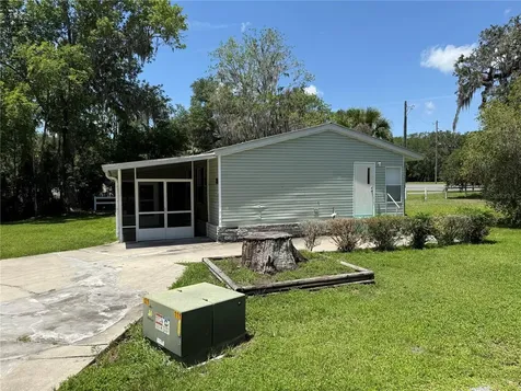 26 Canal Way Lake Panasoffkee FL 33538