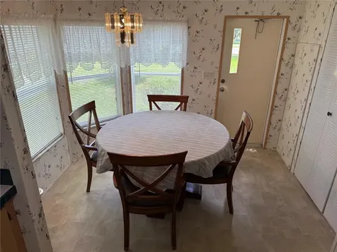 26 Canal Way Lake Panasoffkee FL 33538