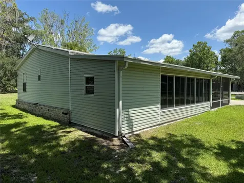 26 Canal Way Lake Panasoffkee FL 33538