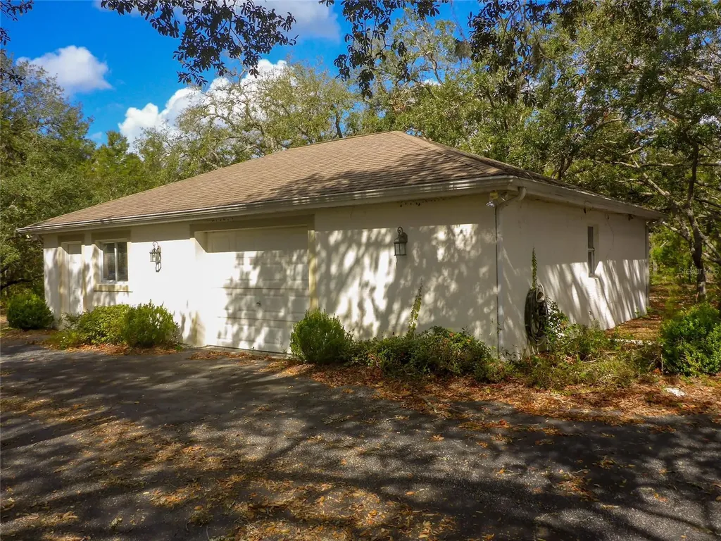 12271 Centralia Road Weeki Wachee FL 34614