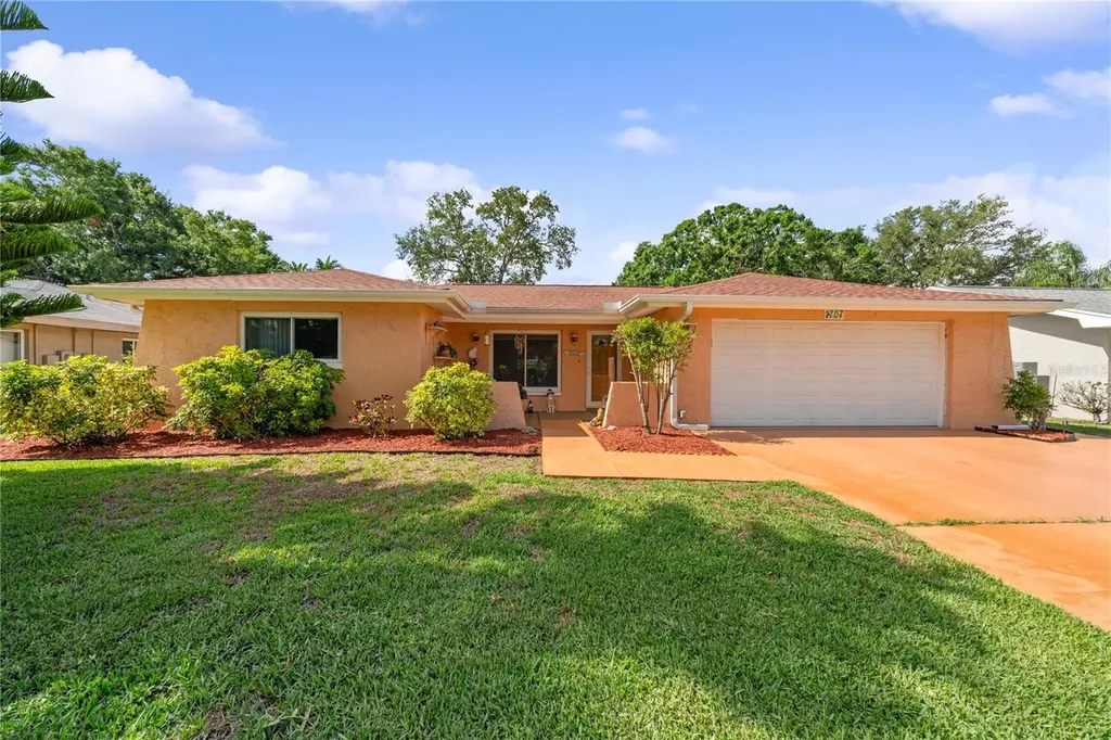 1707 Hibiscus Circle S Oldsmar FL 34677