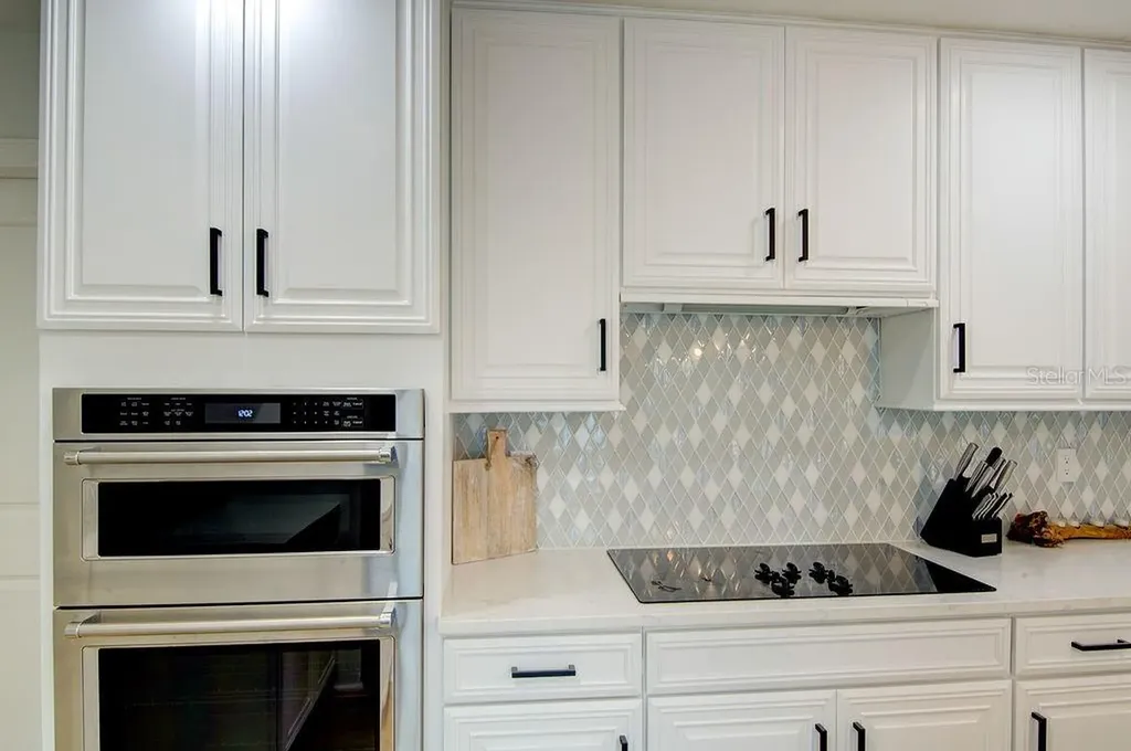 1720 Spring Creek Drive Sarasota FL 34239