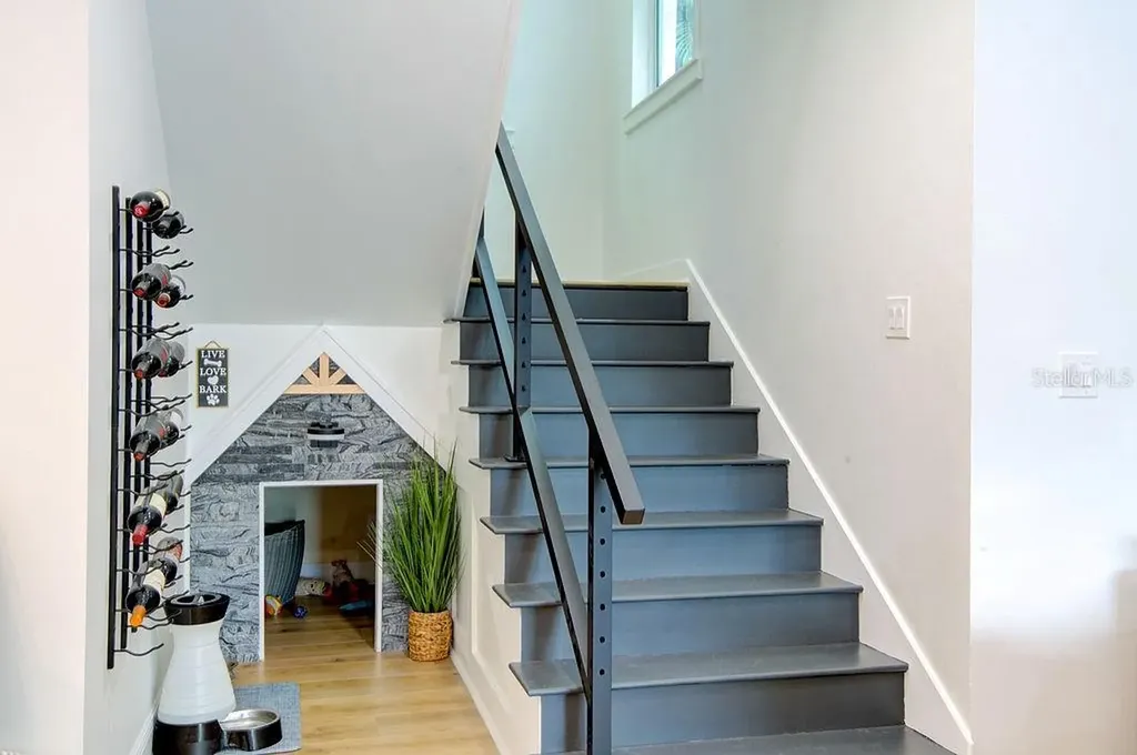 1720 Spring Creek Drive Sarasota FL 34239