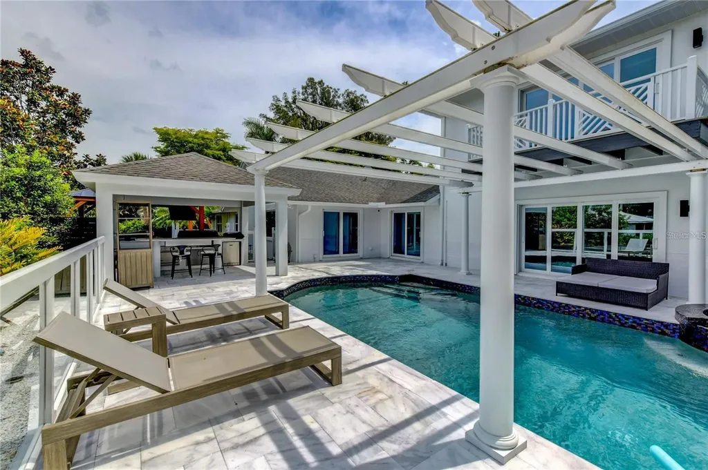 1720 Spring Creek Drive Sarasota FL 34239