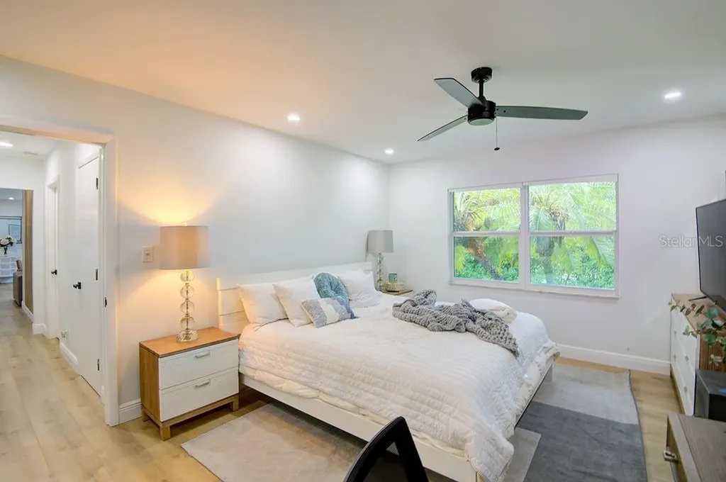1720 Spring Creek Drive Sarasota FL 34239