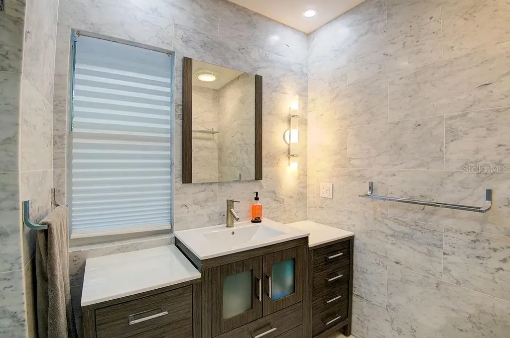 1720 Spring Creek Drive Sarasota FL 34239