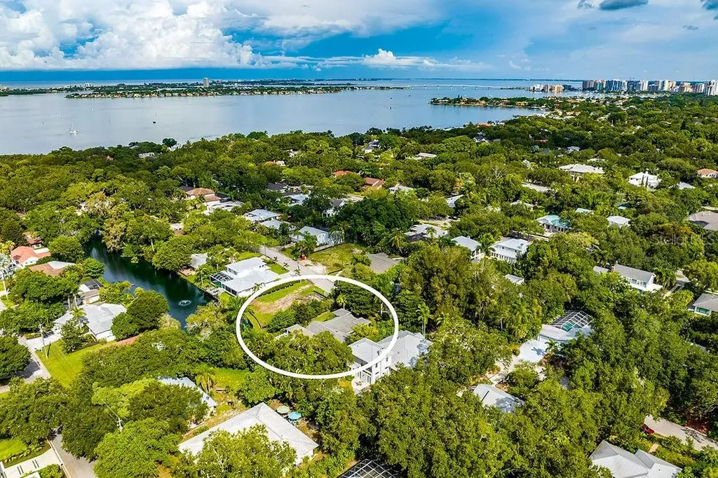 1720 Spring Creek Drive Sarasota FL 34239
