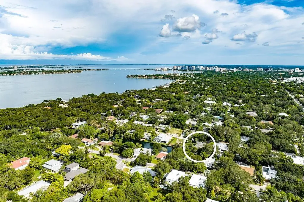 1720 Spring Creek Drive Sarasota FL 34239