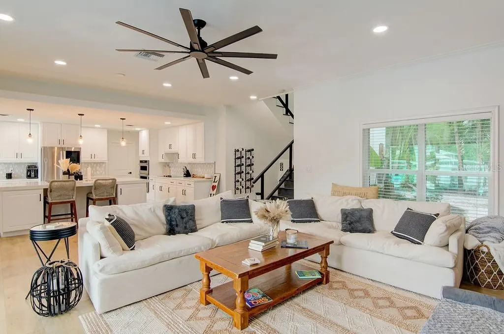 1720 Spring Creek Drive Sarasota FL 34239