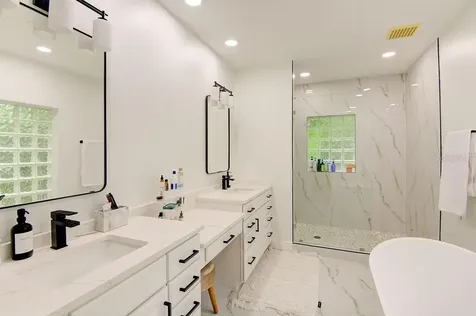 1720 Spring Creek Drive Sarasota FL 34239