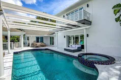 1720 Spring Creek Drive Sarasota FL 34239