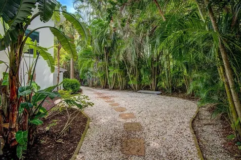 1720 Spring Creek Drive Sarasota FL 34239