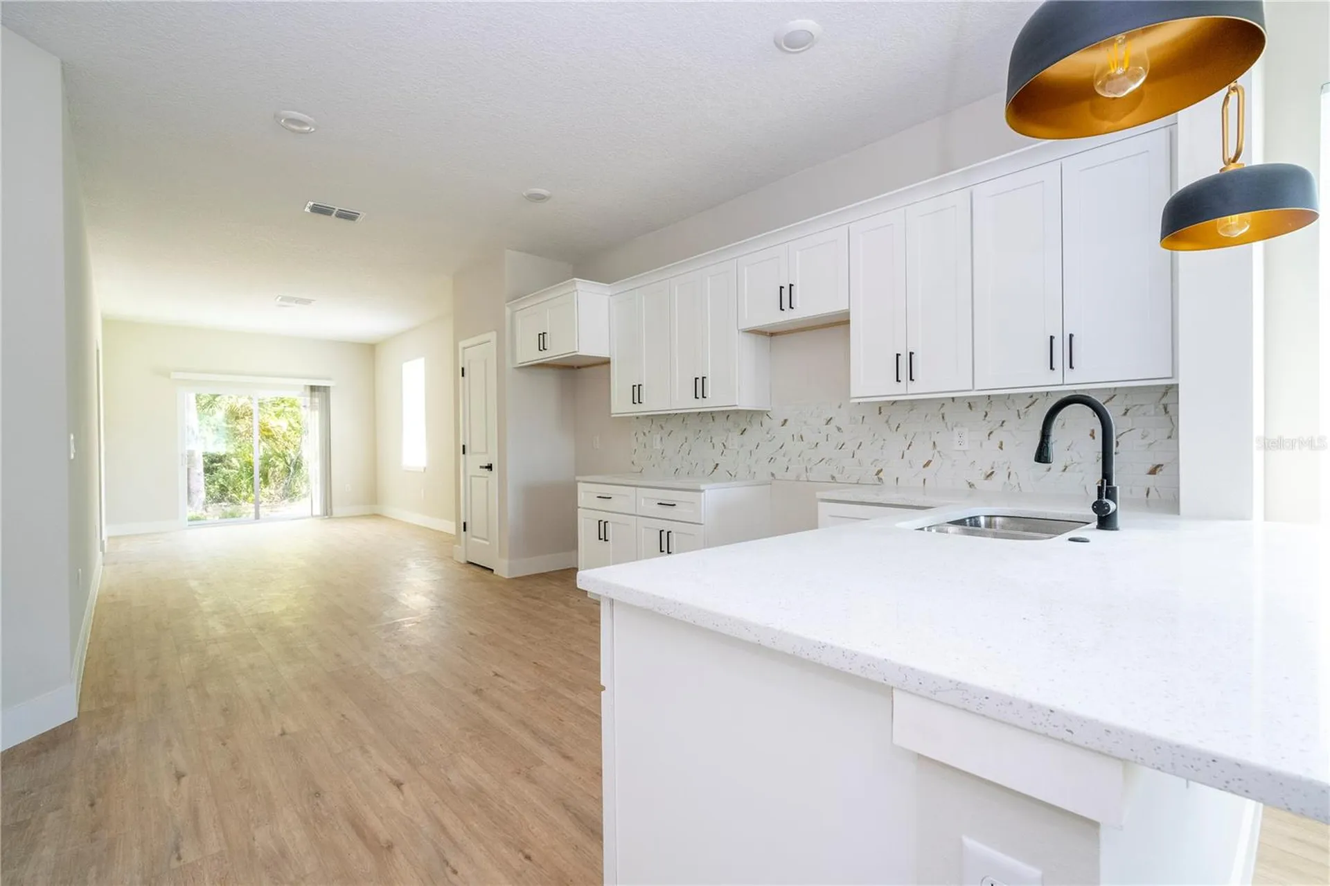 33 W 7th Street Apopka FL 32703