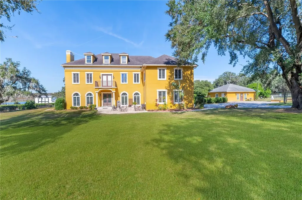 3020 Crews Lake Drive Lakeland FL 33813
