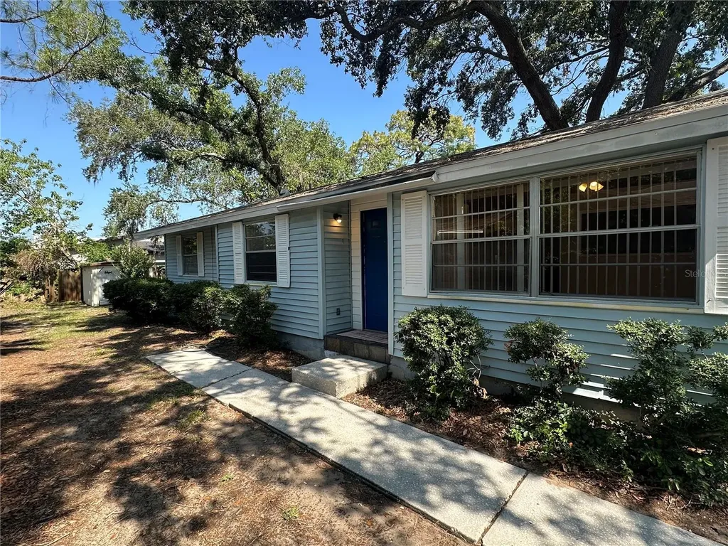 8618 N Orangeview Avenue Tampa FL 33617